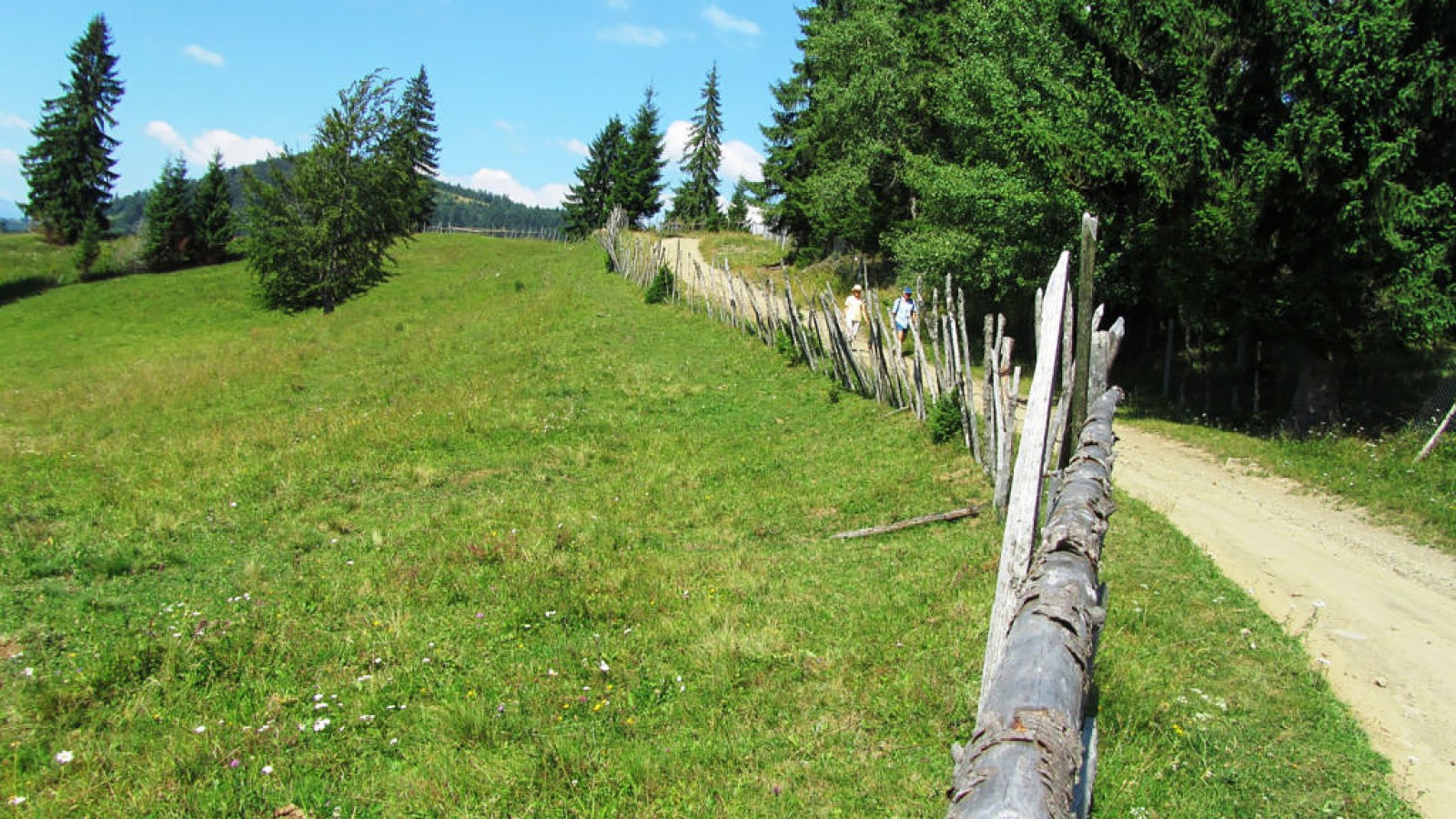 6 Day Hike in the Romanian Alps